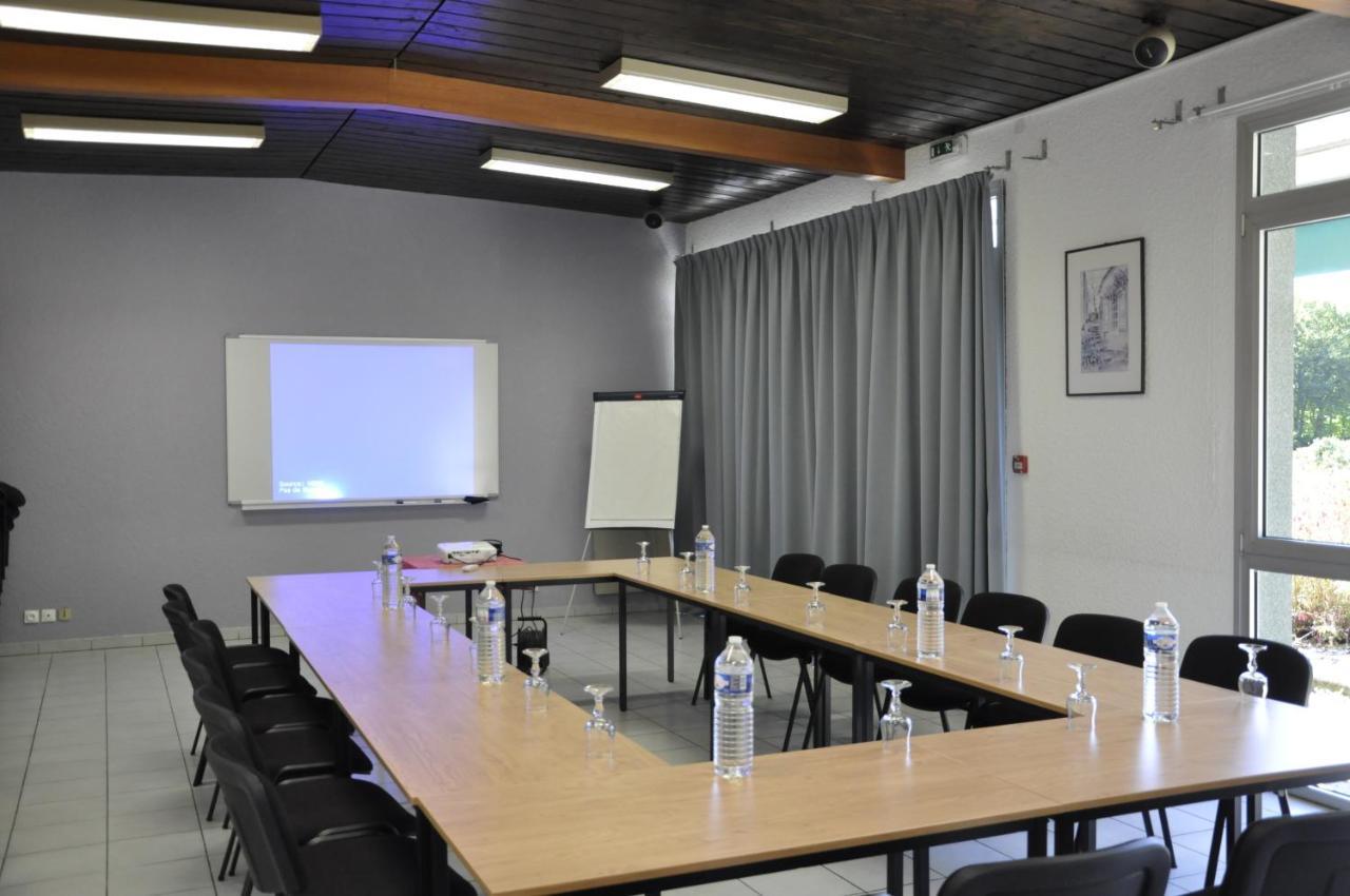 Henri 4 Hotel Rostrenen Kültér fotó