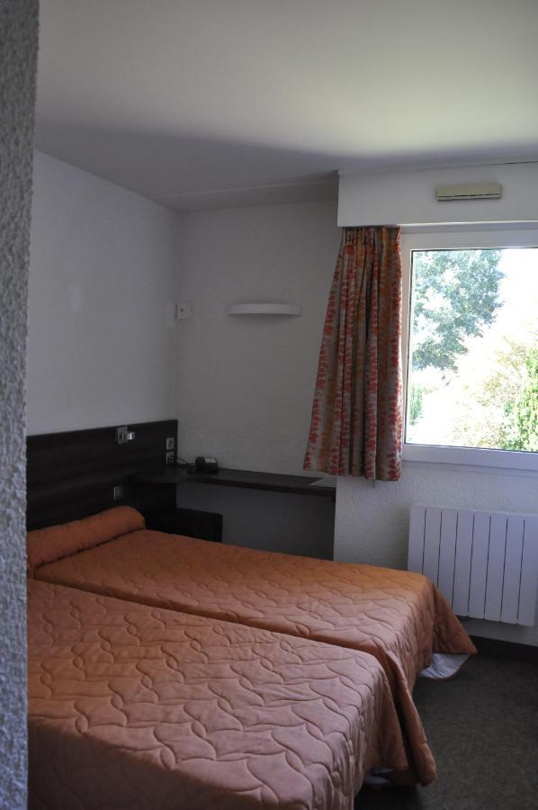 Henri 4 Hotel Rostrenen Kültér fotó