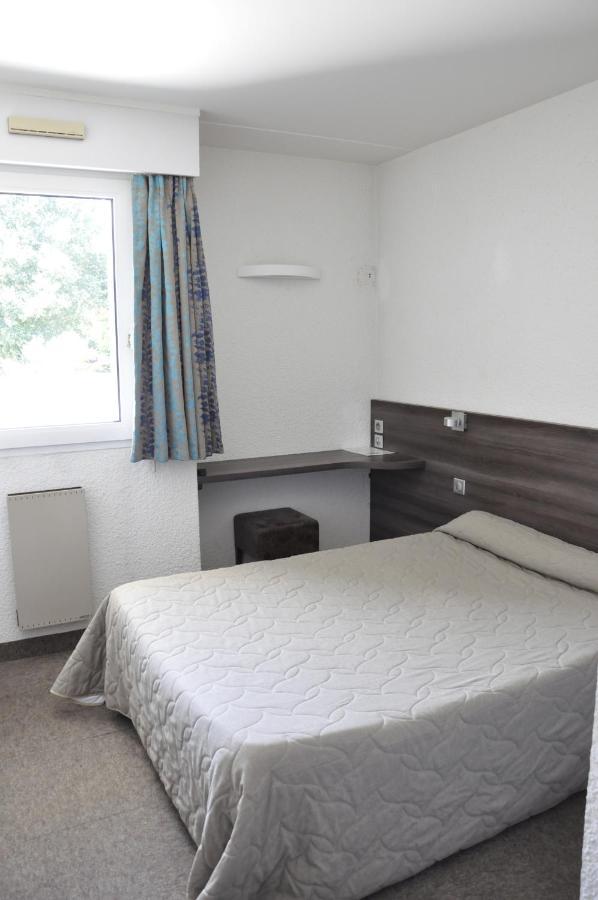 Henri 4 Hotel Rostrenen Kültér fotó