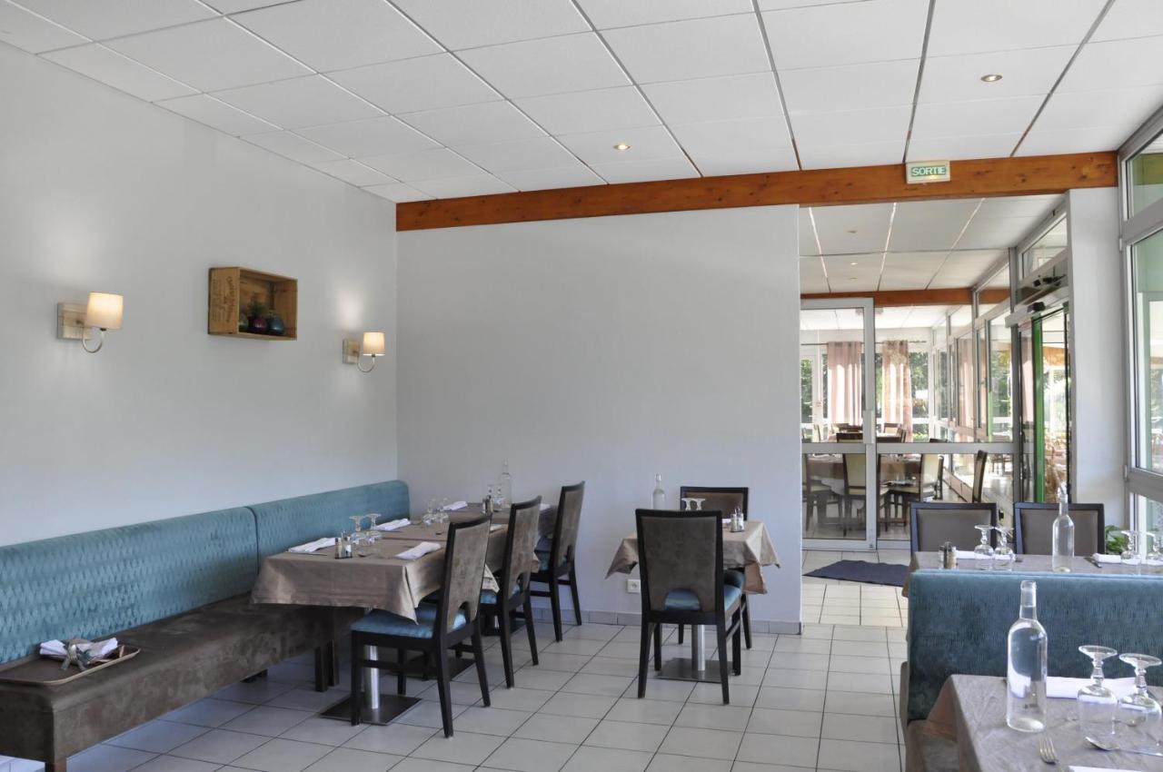 Henri 4 Hotel Rostrenen Kültér fotó